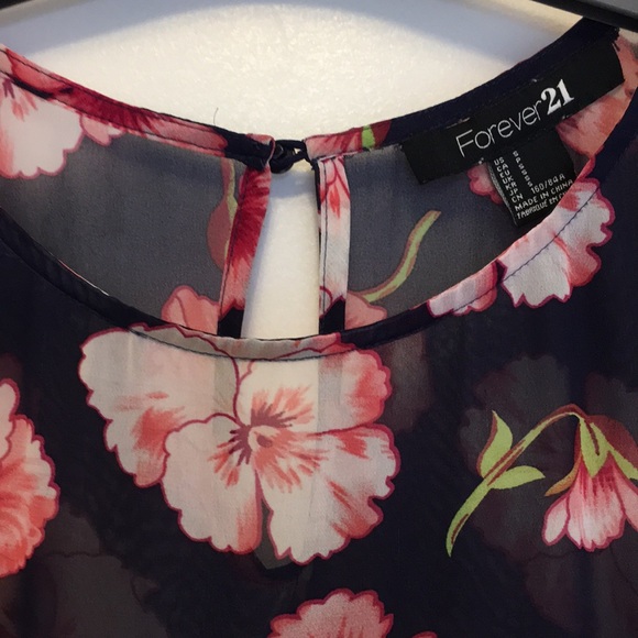 Forever 21 sheer floral blouse. Size S - Picture 2 of 5
